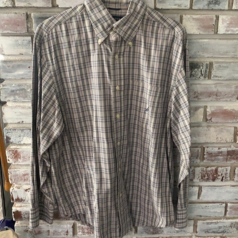 Nautica button down, medium, great condition!